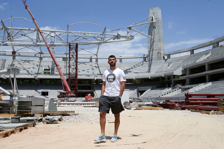 «Αγιά Σοφιά»: O Πορτογάλος επιθετικός ξεναγείται και ανυπομονεί να σκοράρει στο νέο γήπεδο της ΑΕΚ