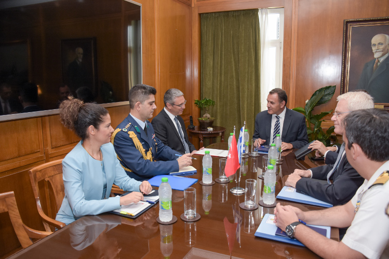 Συνάντηση Παναγιωτόπουλου με τον Τούρκο πρέσβη