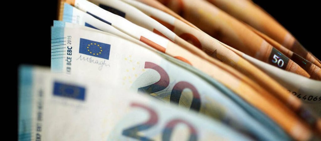 Συμβολαιογράφος θα έπαιρνε την υπέρογκη σύνταξη των  23.000 ευρώ – Εκατοντάδες οι «χρυσοί» συνταξιούχοι του ΣΥΡΙΖΑ