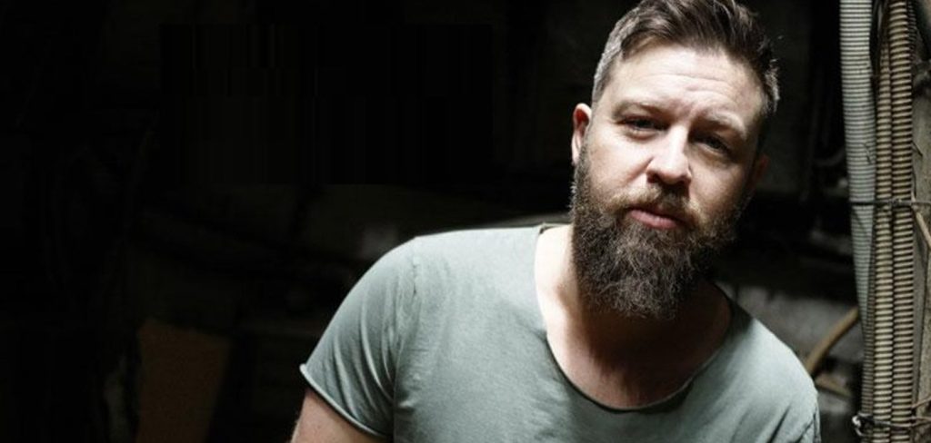 Οργισμένος ο Γιάννης Βαρδής με την σελίδα στο Facebook που έχει το όνομα του πατέρα του