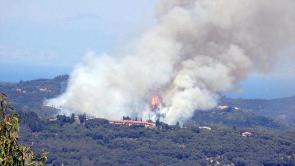 Πυρκαγιά ξέσπασε στην Κέρκυρα