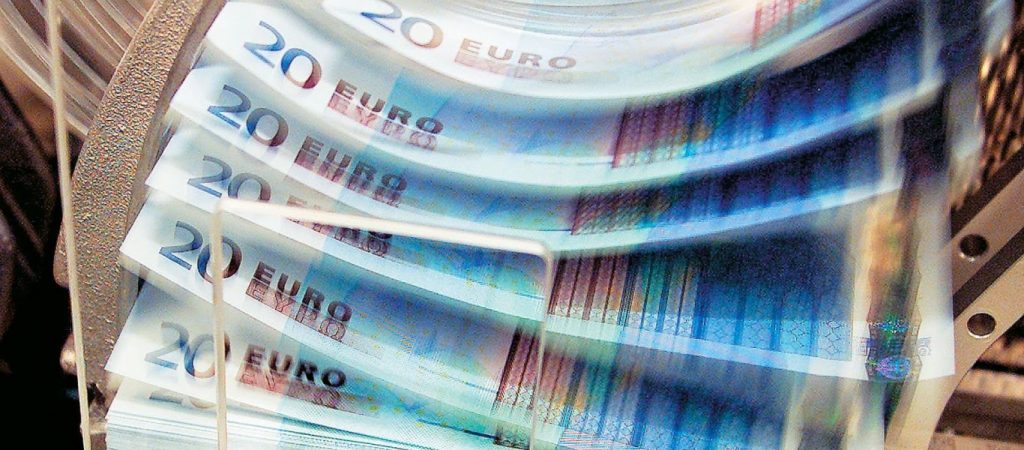 Ασύλληπτο νούμερο! Δείτε πόσα χρωστούν οι Ελληνες στην Εφορία