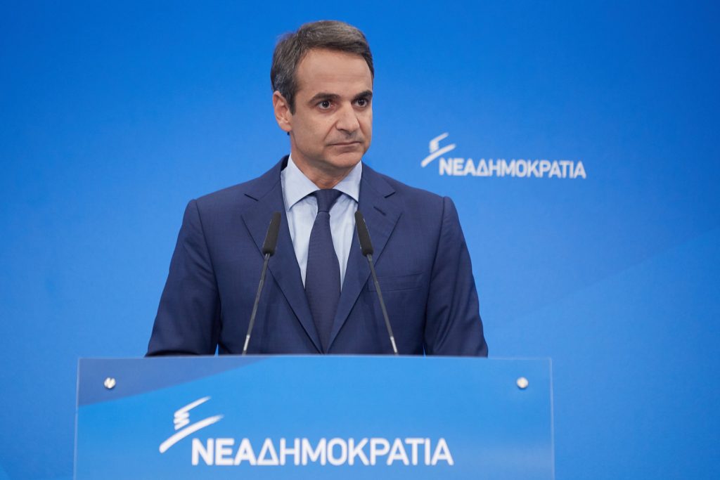 Τα παραλειπόμενα της πρώτης Πολιτικής Επιτροπής της ΝΔ -Τα πηγαδάκια και η χειραψία Μητσοτάκη-Καραμανλή