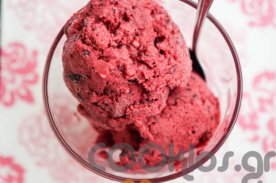 Η συνταγή της ημέρας: Παγωτό φρούτα του δάσους