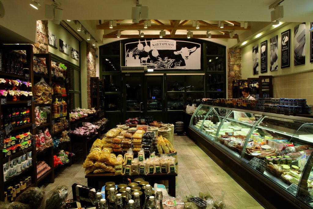 Το τυροκομείο από την Πίνδο που έγινε μια βιομηχανία εκατομμυρίων – Ξεκίνησε από υπόγειο σπιτιού