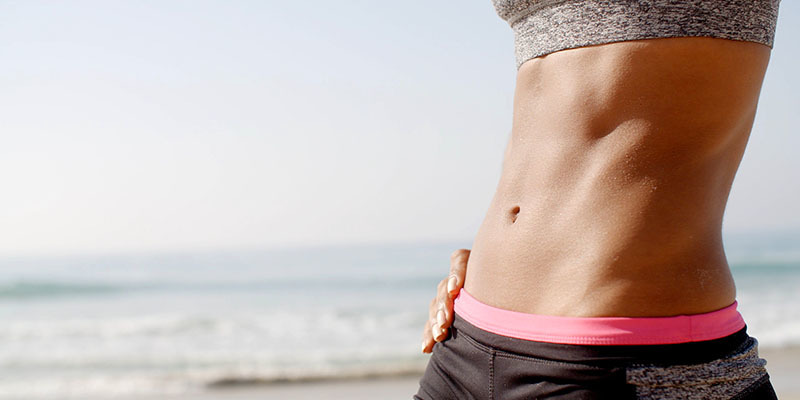 Έτσι θα έχεις επίπεδη κοιλιά στην παραλία