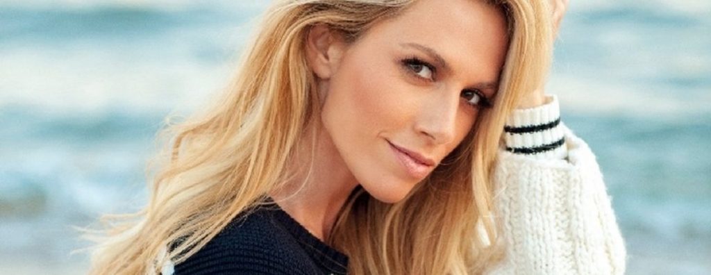 Δεν φαντάζεσαι πόσο μοιάζουν η Ντορέττα Παπαδημητρίου με την αδερφή της