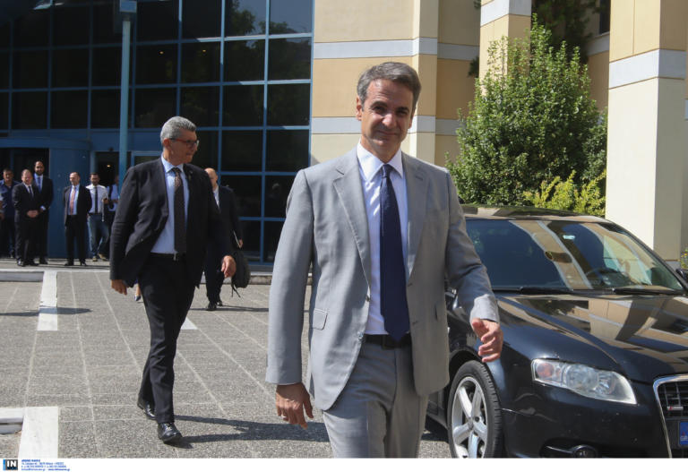 Κ.Μητσοτάκης: «Φορολογικά κίνητρα για αγορά κράνους – Αύξηση των δρομολογίων στις μεταφορές»