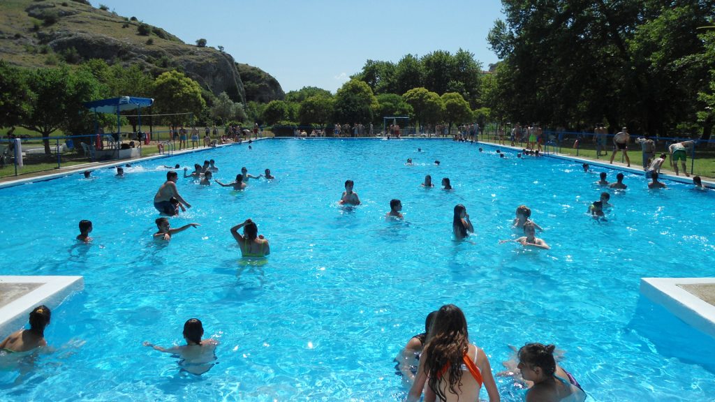 Καταγγελλία: «Παιδιά πνίγονται στις πισίνες γιατί δεν υπάρχει ναυαγοσώστης» – Τρία νεκρά παιδιά μέσα σε μια μέρα!