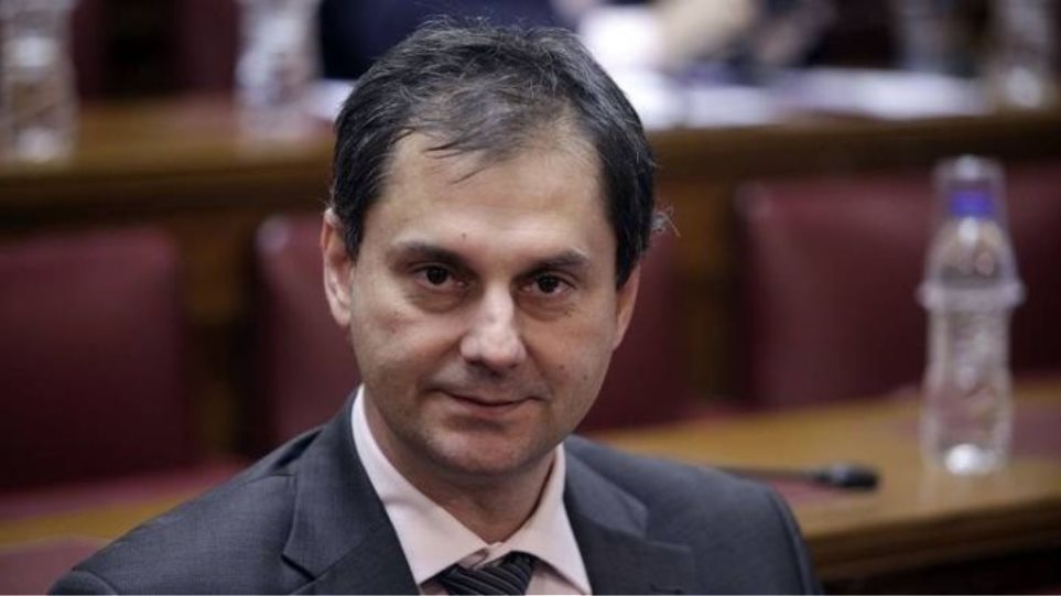 Ο Χάρης Θεοχάρης μετέφερε τα συλλυπητήρια στο πρέσβη της Γαλλίας για τα κορίτσια που πνίγηκαν στην Ρόδο
