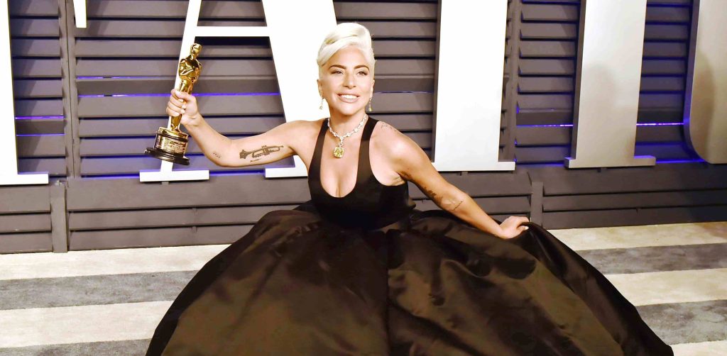 Lady Gaga: Τσάμπα χώρισε τον Μπράντλει από την Ιρίνα! Με ποιον φιλιέται δημοσίως (φωτο)