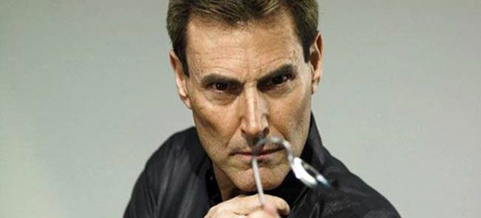 O Γιούρι Γκέλλερ, τα κουτάλια και η εκπομπή που τον έκανε να δείχνει απατεώνας (βίντεο)