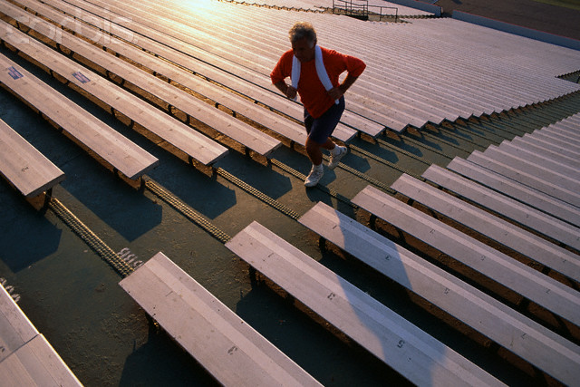 Tι δείχνει για την υγεία σας αν μπορείτε να ανεβείτε εύκολα τα σκαλοπάτια;