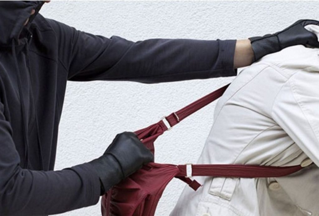 Ρόδος: Και κλέφτης και θρασύς