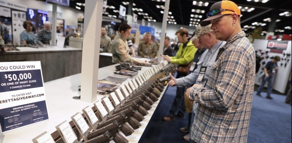 ΗΠΑ: Η κουλτούρα των όπλων – 326 νεκροί σε 20 χρόνια