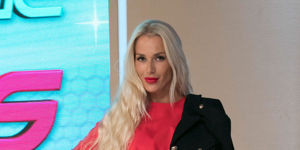 H επίσκεψη της Βικτώριας Καρυδά σε μοναστήρι: Η ελπίδα της να βρει την ψυχική γαλήνη (φωτο)