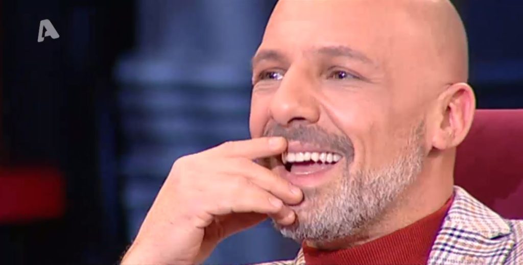 Ν.Μουτσινάς: Με άλλο τίτλο στον ΣΚΑΙ – Τα δικαιώματα του «Για την παρέα» & το OPEN