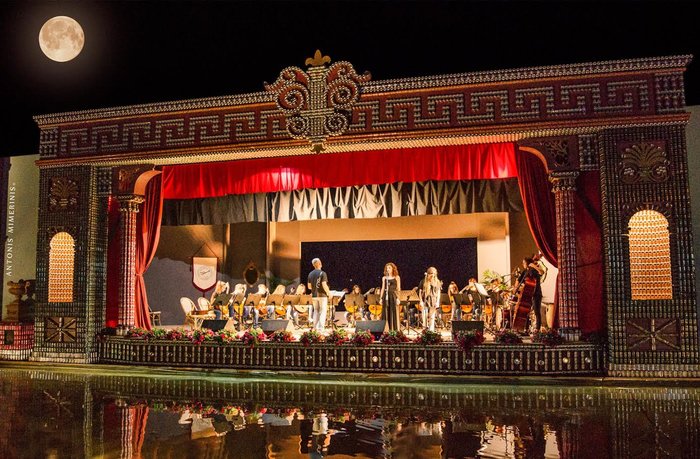 Η εντυπωσιακή πλωτή όπερα του «νερού και του ονείρου» στην Πρέβεζα (φωτο)