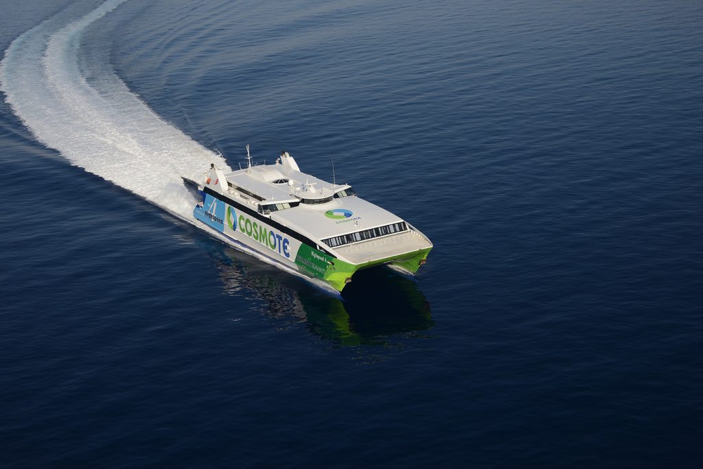 Το High Speed 4 θα αναχωρήσει με καθυστέρηση 4 ωρών για Κυκλάδες – Ταλαιπωρία για τους επιβλατες