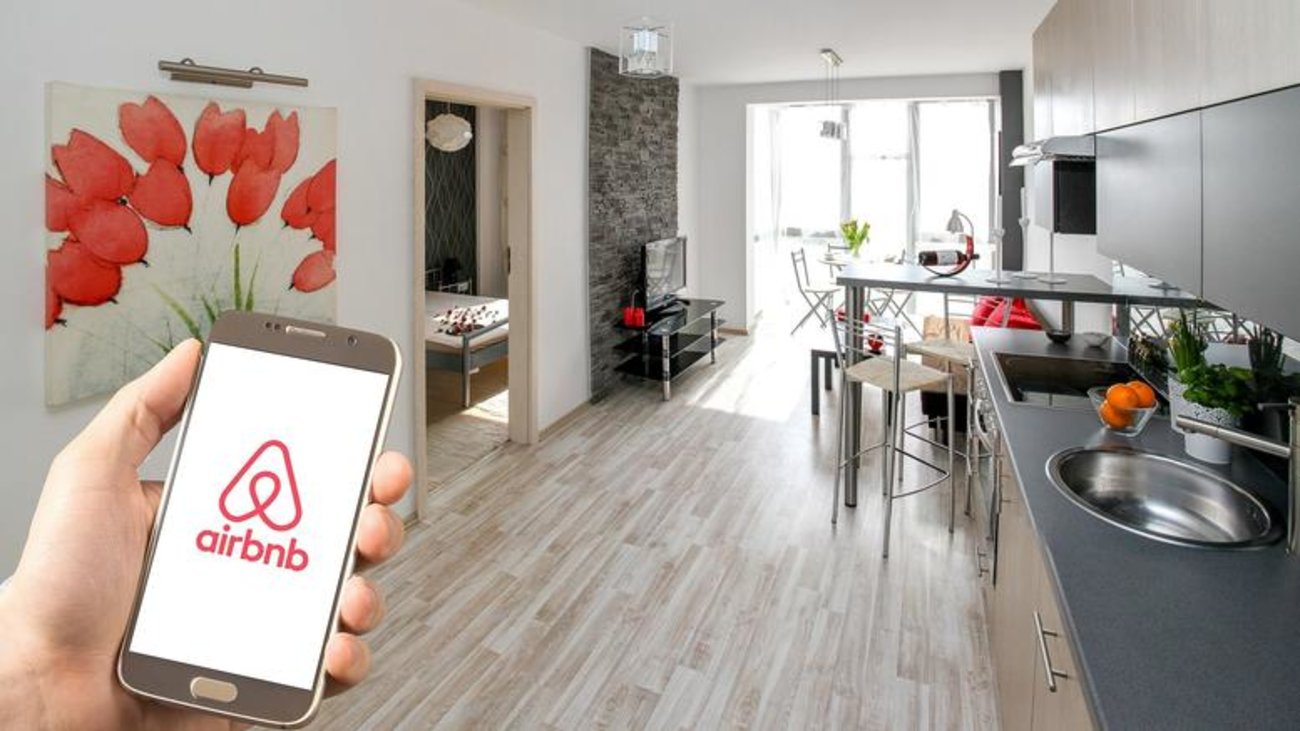 Έσοδα Airbnb:  Ποιες περιοχές «βγάζουν» τα περισσότερα λεφτά