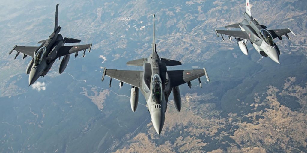 Την ώρα των δηλώσεων Τσαβούσογλου οπλισμένα τουρκικά μαχητικά έκαναν 53 παραβιάσεις στο Αιγαίο