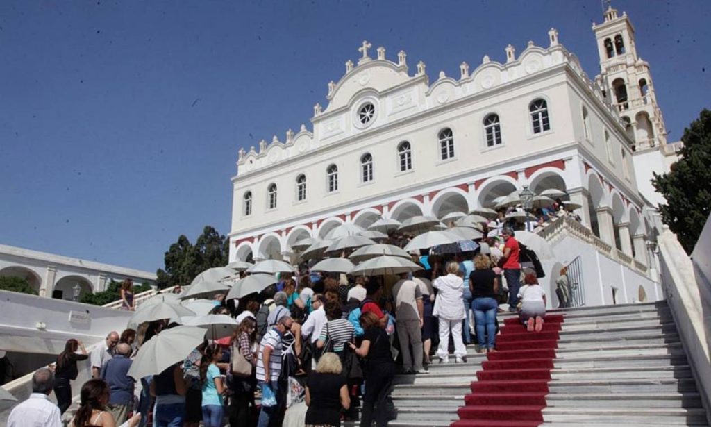 Νηστεία το Δεκαπενταύγουστο: Τι γίνεται αν «πέσει» Τετάρτη ή Παρασκευή