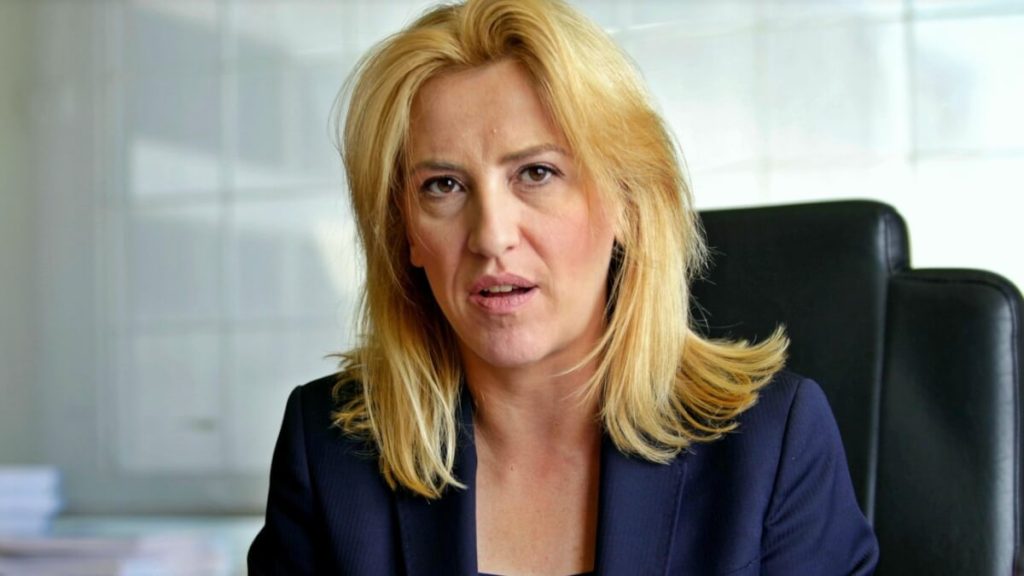 Επίθεση σε Ρ.Δούρου από ΠΟΕ-ΟΤΑ: «Mαζί με συγγενή της, έδωσαν κρυφά το πράσινο φως για την επέκταση του ΧΥΤΑ Φυλής»