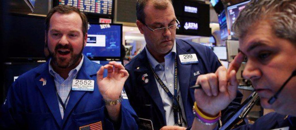 Ανακάμπτει η Wall μετά τις βαριές απώλειες