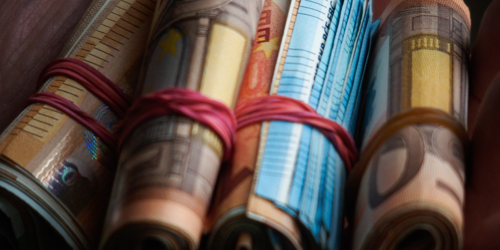 Δώσε και σε μένα μπάρμπα! Mυστηριώδης ευεργέτης στη Γερμανία έδωσε σε δωρεές  200.000 ευρώ