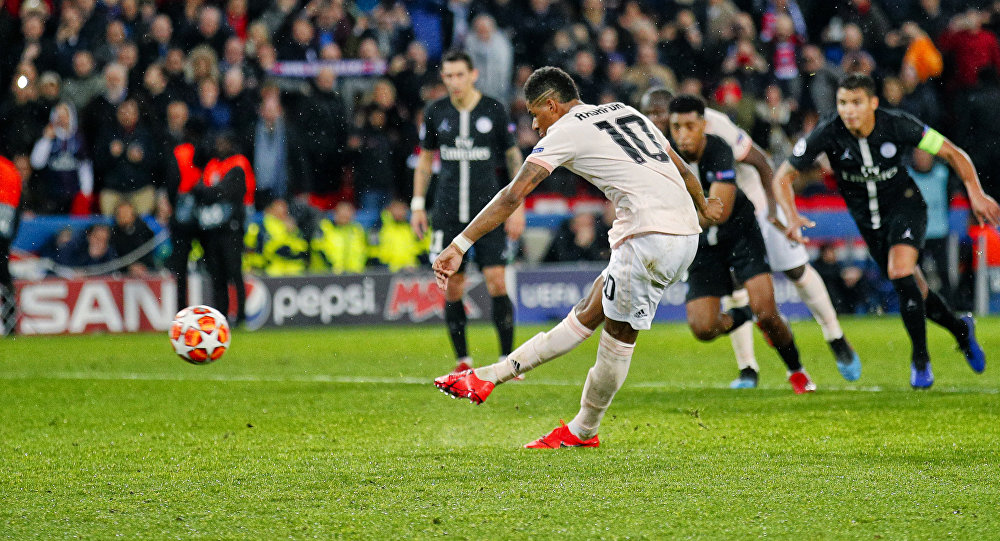 Απίστευτο βίντεο: Πέναλτι υπό την απειλή όπλου