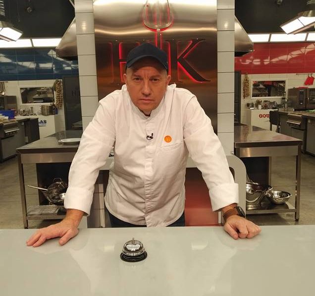 Ε. Μποτρίνι: Προσφεύγει στη Δικαιοσύνη μετά την καταγγελία για βασανιστήρια στην κουζίνα του καταστήματος του!