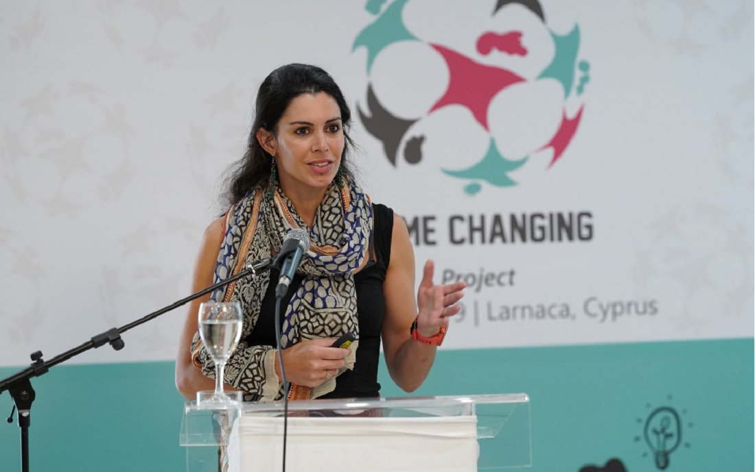 Εξαφάνιση της αστροφυσικού: Κλιμάκιο του ανθρωποκτονιών στην Ικαρία – Έρευνες σε δύσβατο σημείο κοντά στο ξενοδοχείο