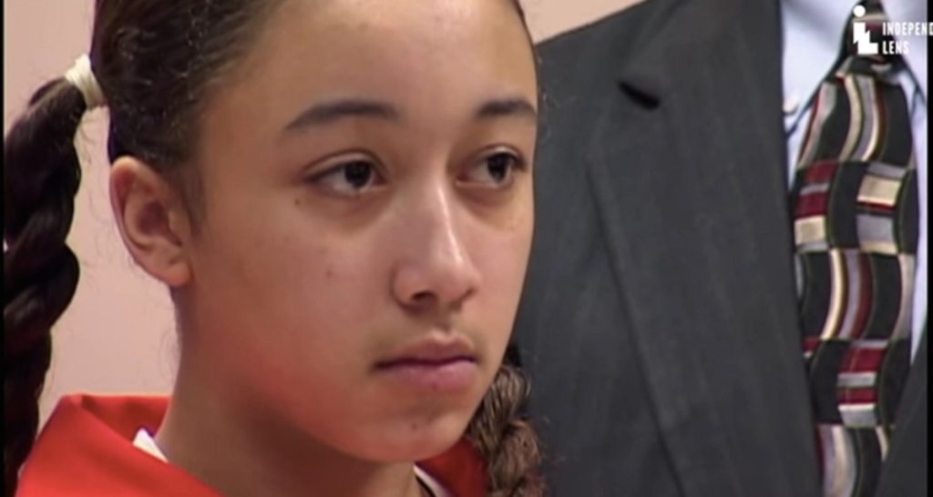 Ελεύθερη η Σιντόια Μπράουν – Είχε καταδικαστεί ισόβια γιατί είχε σκοτώσει επίδοξο βiαστή της όταν ήταν 16 (βίντεο)