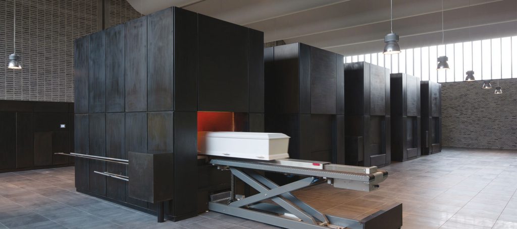 Πώς αποτεφρώνονται οι νεκροί – Δεν θα σας αρέσει καθόλου η διαδικασία (βίντεο)