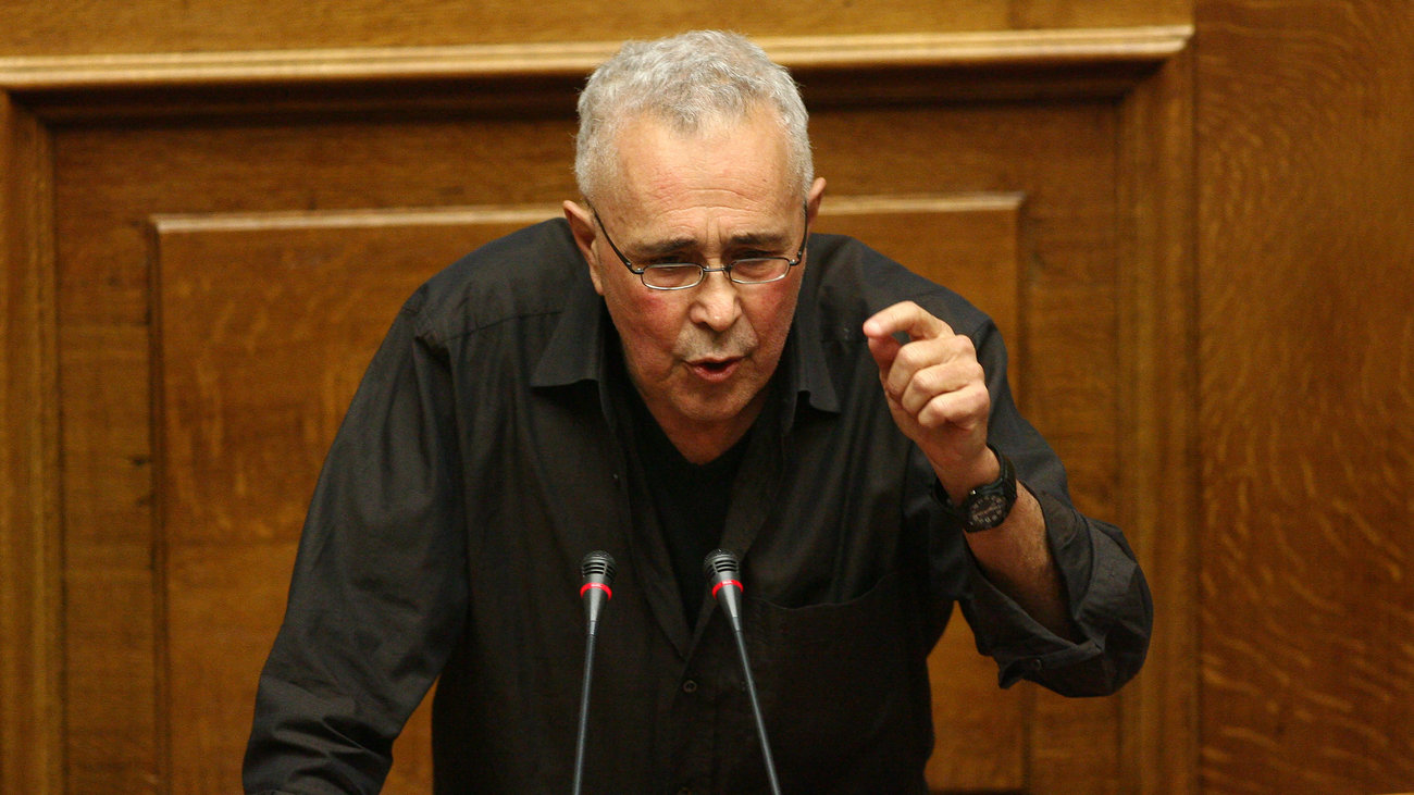 «Εκτός εαυτού» ο Κ.Ζουράρις στη Βουλή: «Η κυβέρνηση πάσχει από μπατηρημένη κ@@λα» (βίντεο)
