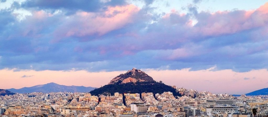 Handelsblatt: Oι συνέπειες της οικονομικής κρίσης θα ταλανίζουν για πολλές δεκαετίες ακόμη τη χώρα