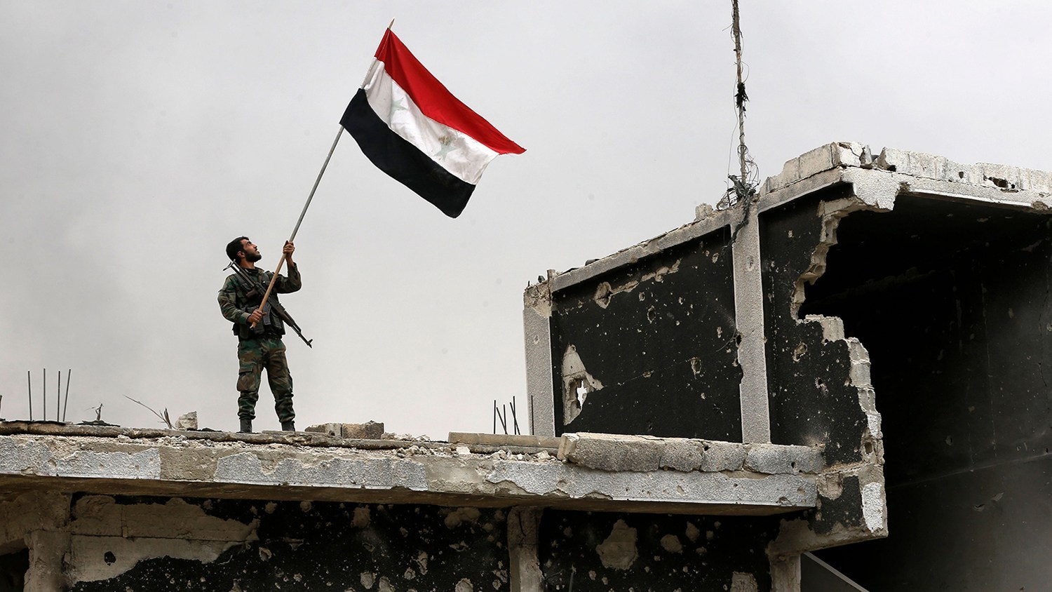 Σημαντική εξέλιξη: Για πρώτη φορά από το 2012 ο συριακός Στρατός «πάτησε»… Ιντλίμπ