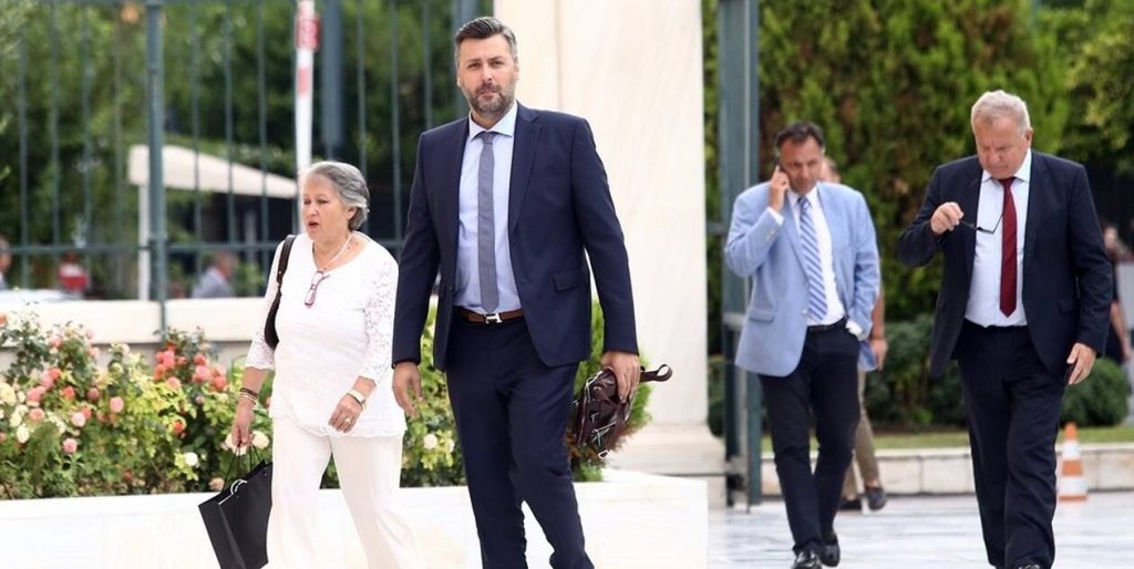 Τα «πήρε κρανίο» ο Καλλιάνος επειδή δικαστήριο άφησε ελεύθερους τους διαρρήκτες του σπιτιού του – ΣΥΡΙΖΑ αφού…