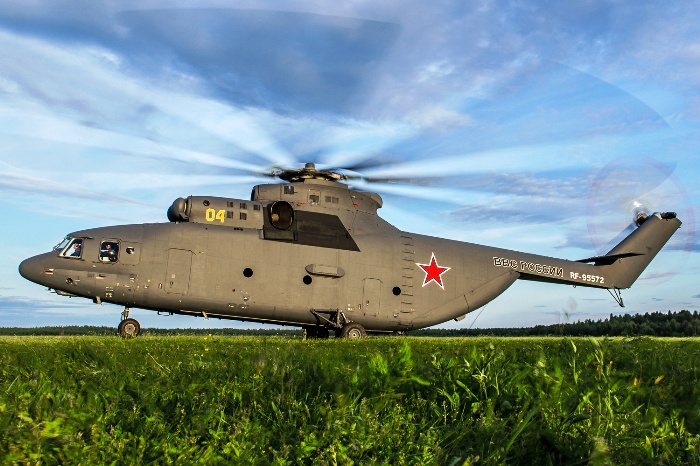 Βίντεο: Το ρωσικό ελικόπτερο-«τέρας» Mi-26 μπορεί να σηκώσει μέχρι και ένα CH-47 Chinook