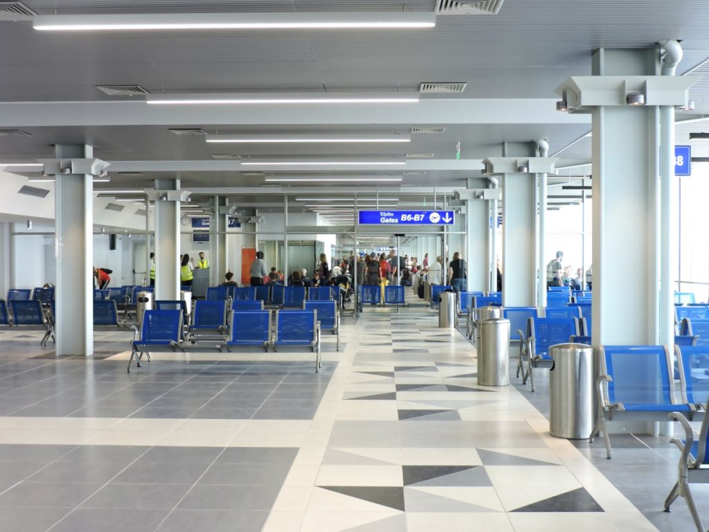 Κρήτη: Γερμανός προσπάθησε να μπει στο αεροπλάνο με πιστόλι και σφαίρες