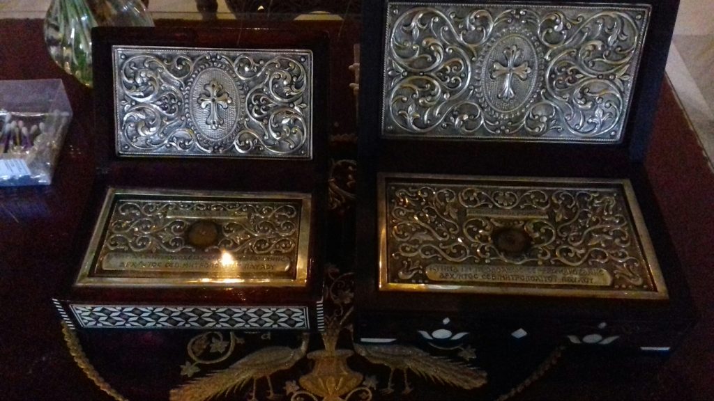 Γιατί προσκυνούμε τα λείψανα;