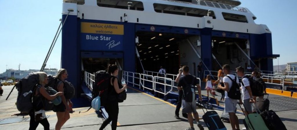 Κορυφώνεται η έξοδος για τον Δεκαπενταύγουστο – Σε ισχύ τα μέτρα του Λιμενικού στα λιμάνια