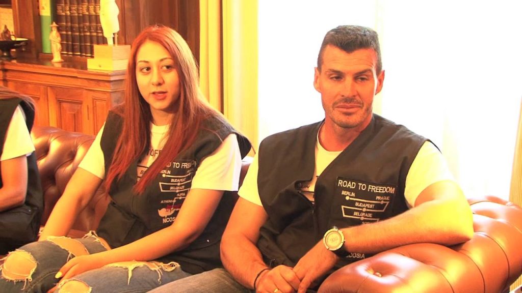 Αναστασία Ισαάκ: «Ο δολοφόνος του πατέρα μου καμαρώνει κι εμείς ανοίγουμε οδοφράγματα και παρακαλάμε τον ΟΗΕ»