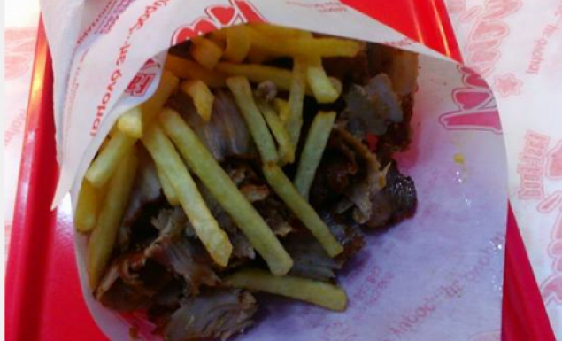 Τα καρντάσια ξέρουν: Τα πιτόγυρα της Θεσσαλονίκης είναι θηρία (φώτο)