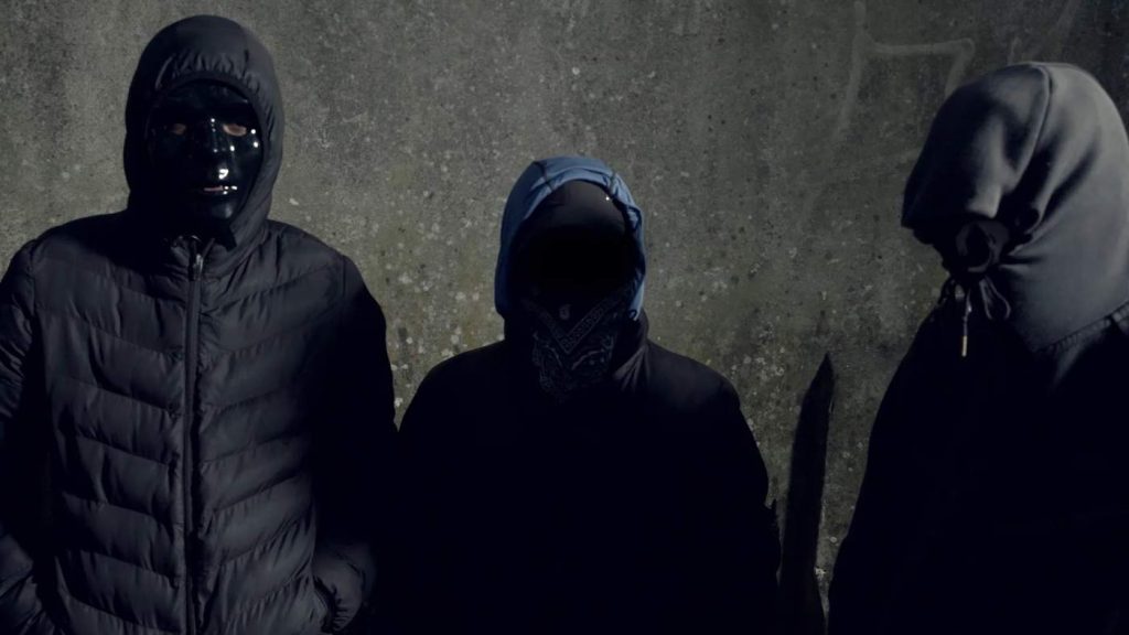 Βρετανία: Αλβανικές συμμορίες διοργανώνουν εγκλήματα μέσω Facebook – Οδηγίες πως να ξεφύγεις από την αστυνομία!