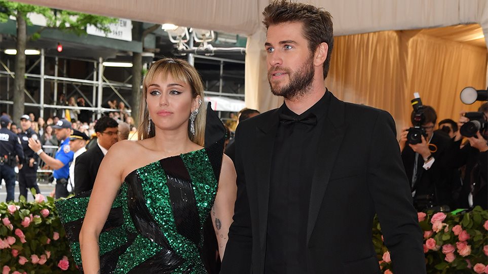 Όλες οι σοκαριστικές λεπτομέρειες: Γιατί χώρισε η Μάιλι Σάιρους – Γλειψίματα και λεσβιακά φιλιά