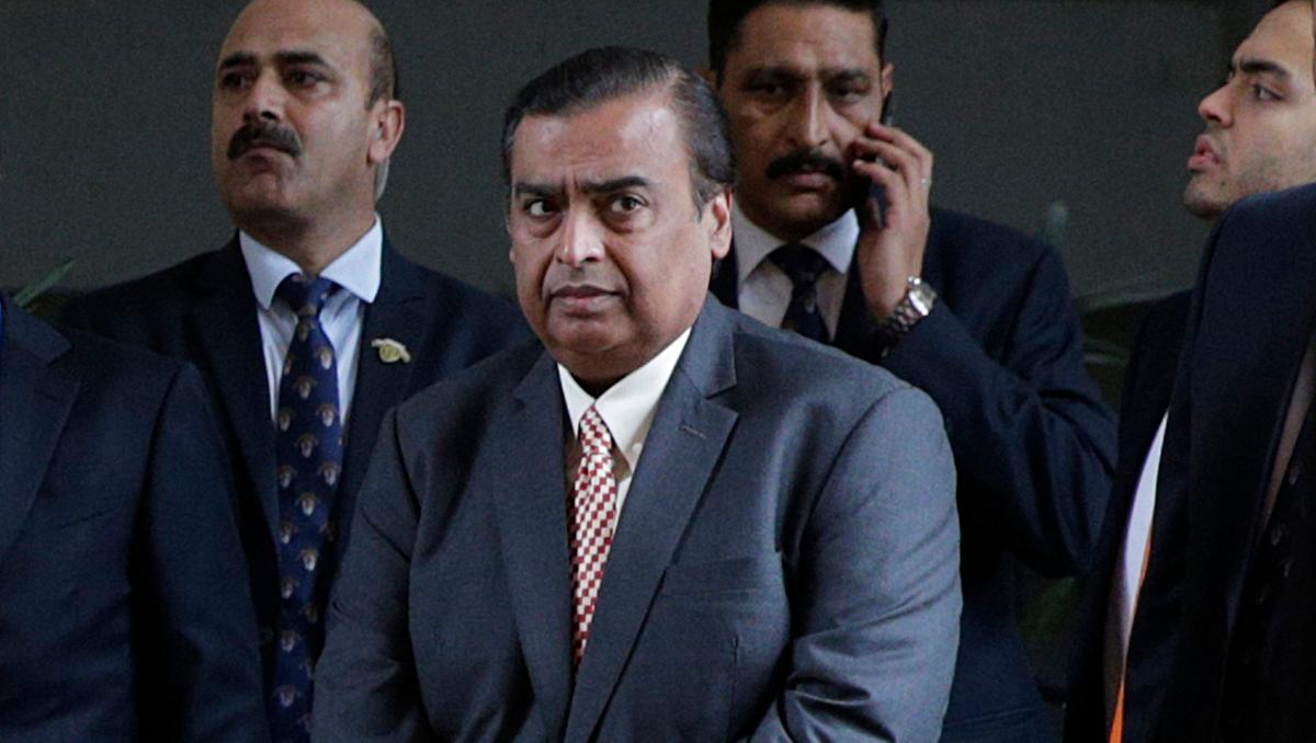 Saudi Aramco: Θα αγοράσει το 20% του πετρελαϊκού τομέα της Reliance
