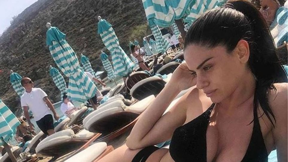 Το τσιφτετέλι της Σοφίας Φυρού στη Μύκονο (βίντεο)