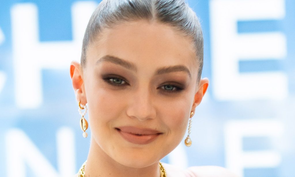 Νέο «φαρμάκι» από την Gigi Hadid εναντίον Μυκόνου και ΕΛ.ΑΣ: «Κέντρο εγκληματικότητας το νησί – Ανεπαρκής η Αστυνομία»