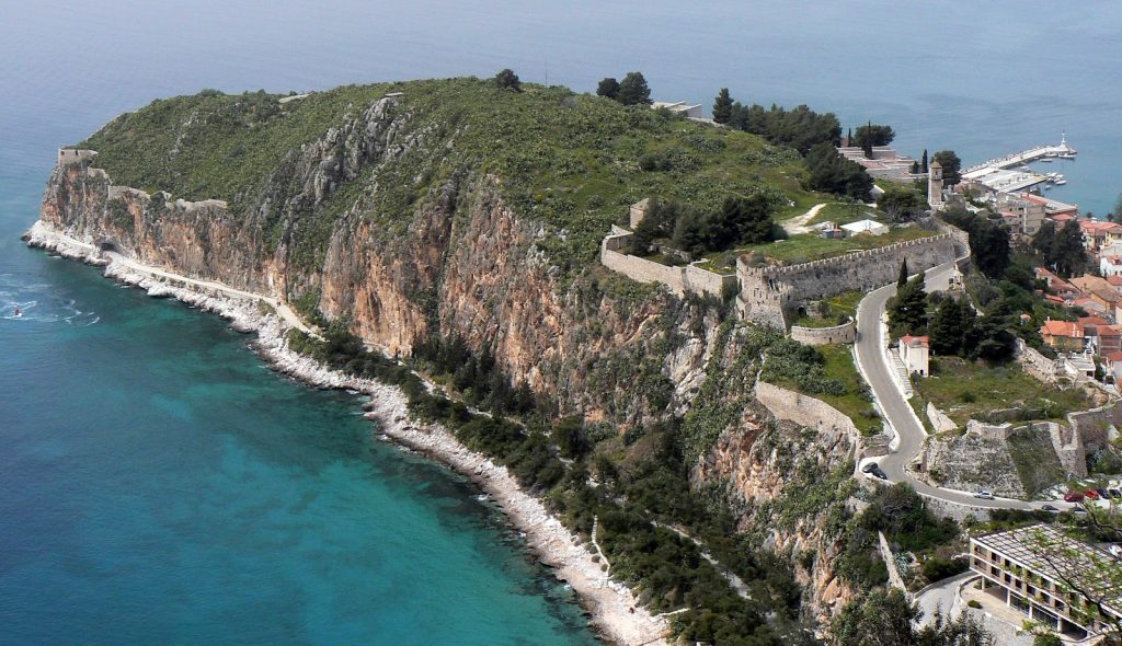 Ναύπλιο: Μεγάλη κατολίσθηση στο γύρο της Αρβανιτιάς (βίντεο)